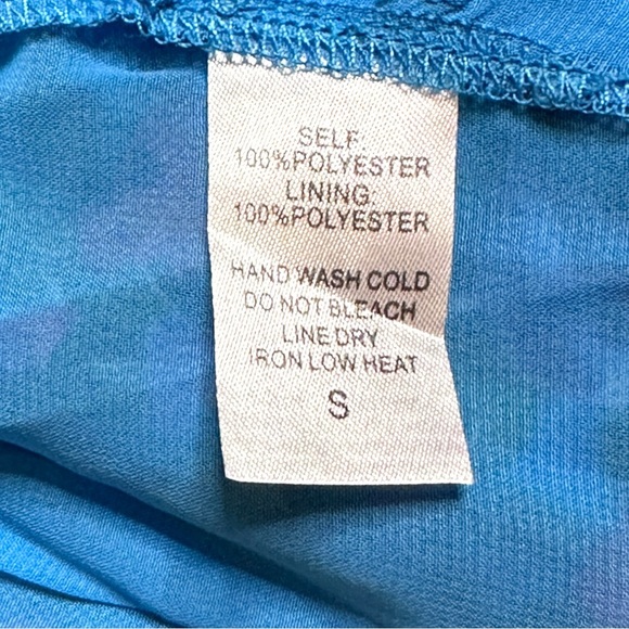 NWT Vernacular Cross Front Ruched Dress in Multicolored Floral Print. Size Small - Picture 11 of 14